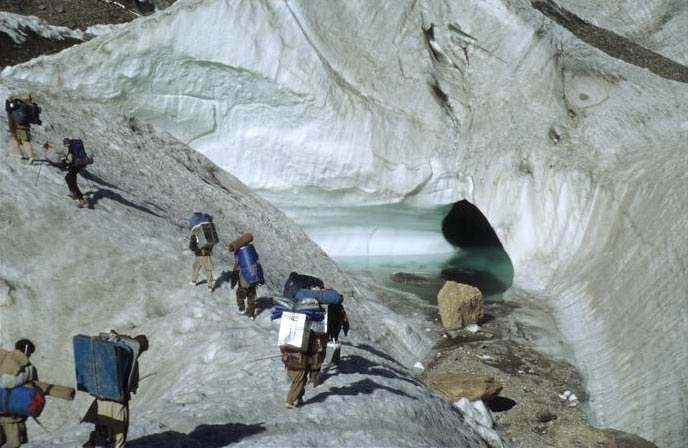 Porters on way to Ali camp