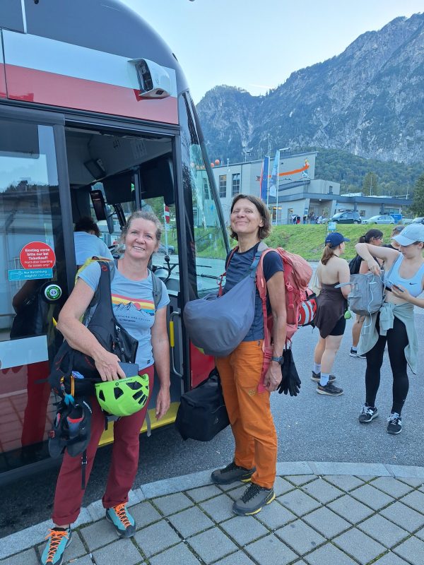 Mit Bus und Bahn zur Gondelbahn